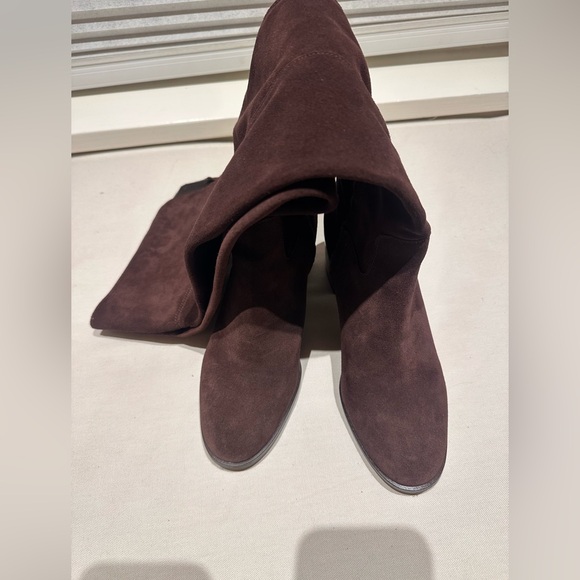 Michael Kors Paulette brown knee high suede boots . - Picture 2 of 9